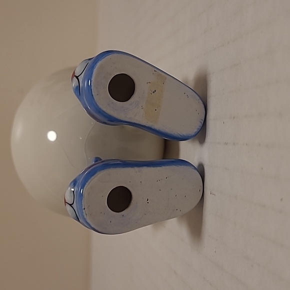 Vintage Rabbit Feet Ceremic Egg Holder - Picture 9 of 16